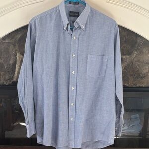Career Club Men's Light Blue Casual Button-Down Shirt size 15.5 32/33